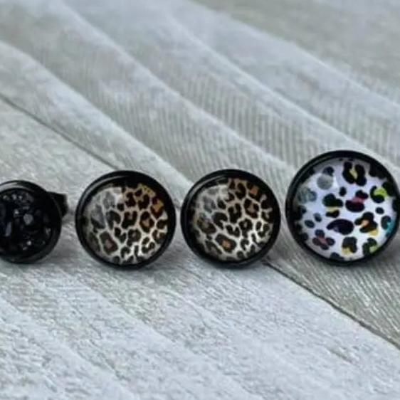 Leopard Stud Set