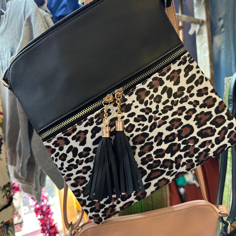 Lovely Leopard Purse