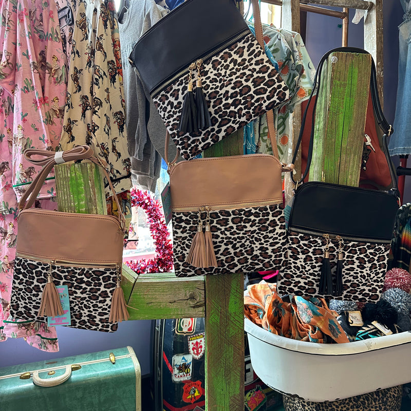 Lovely Leopard Purse